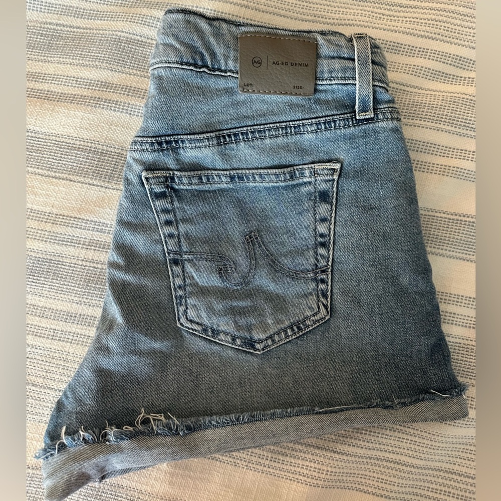 AG Hailee Cut Off Relaxed Jean Shorts Size 28